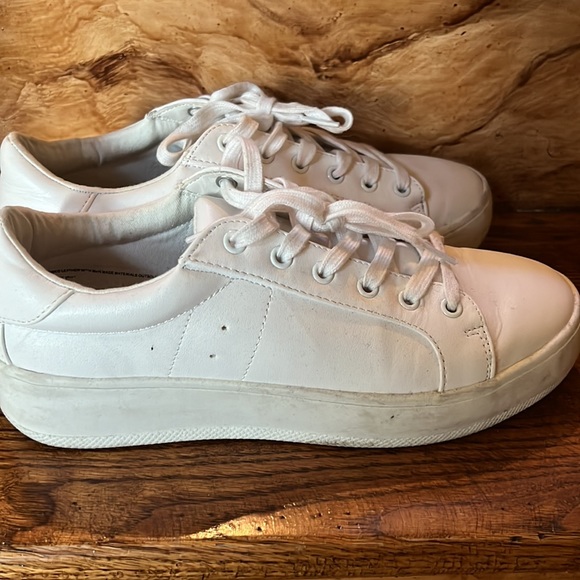 WHITE SNEAKERS - Picture 4 of 6